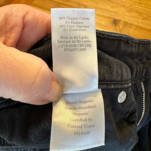 Everlane The Curvy Cheeky Jean Size 27 Crop Black Denim - Picture 12 of 16